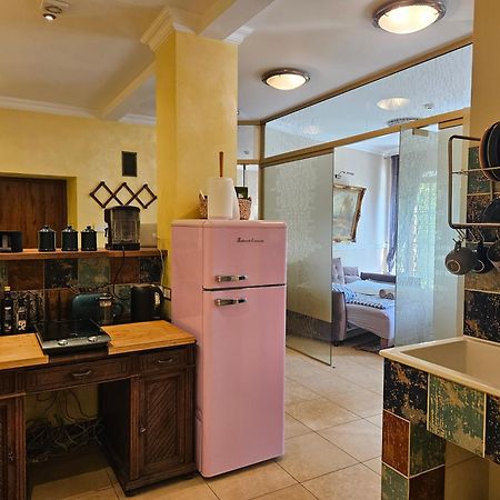 Barrister'S Apartments With Fireplace Šiauliai Extérieur photo