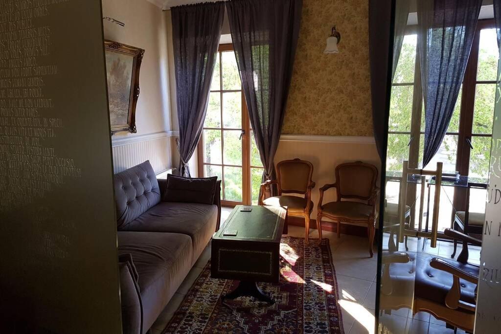 Barrister'S Apartments With Fireplace Šiauliai Extérieur photo